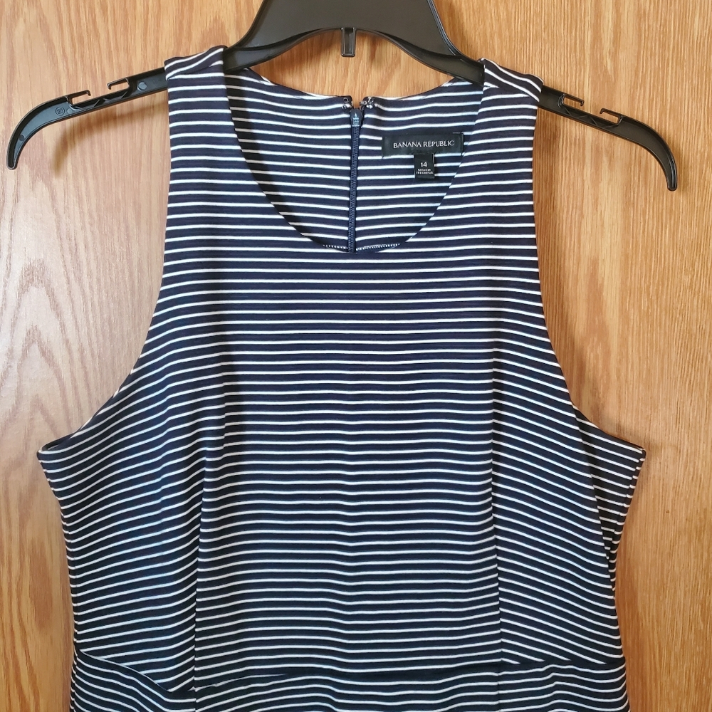 Banana Republic sleeveless halter sheath dress blue/white stripe size 14 - Picture 5 of 11